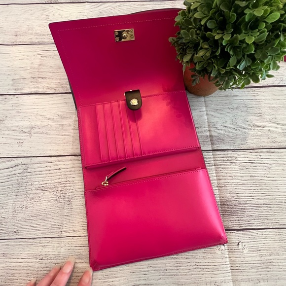 Kate Spade Crossbody Phone Purse - Picture 3 of 8